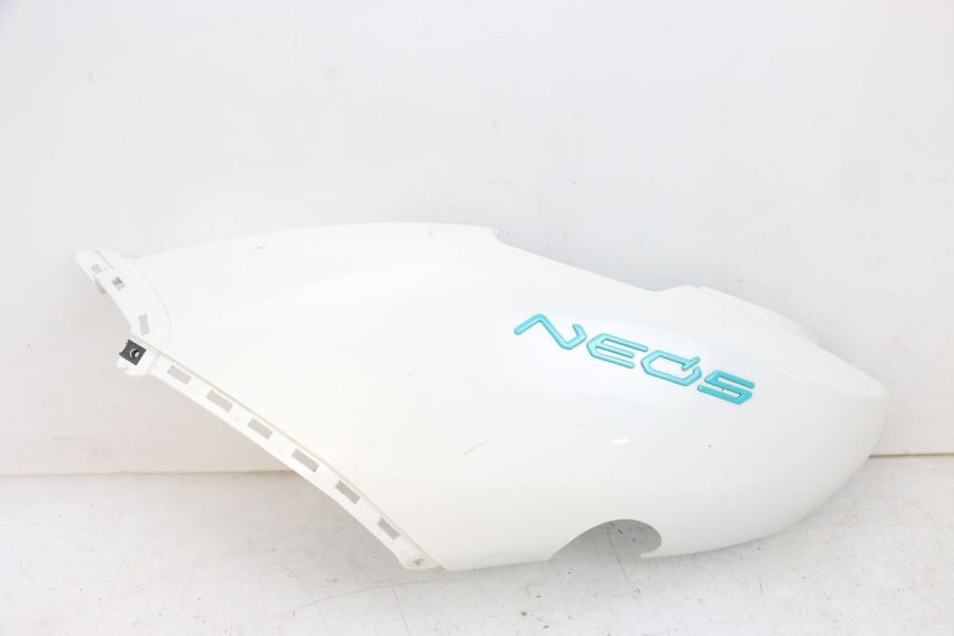 photo de VERKLEIDUNG HINTEN LINKS YAMAHA NEO'S CORE 1 (2022 - 2026) - Hauptansicht