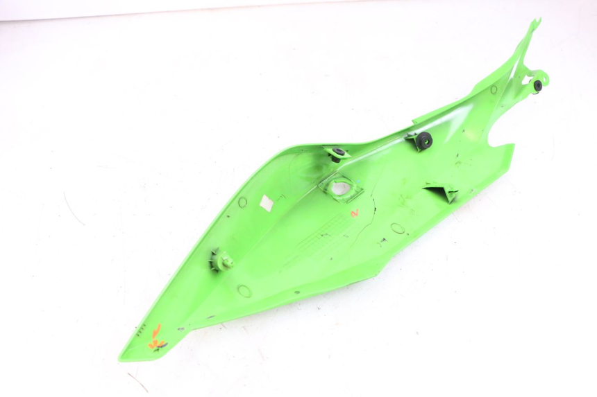 photo de VERKLEIDUNG HINTEN LINKS KAWASAKI NINJA 400 (2018 - 2023) - Alternative Perspektive
