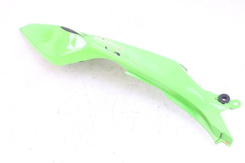 photo de VERKLEIDUNG HINTEN LINKS KAWASAKI NINJA 400 (2018 - 2023) - Oberflächenzustand und Material
