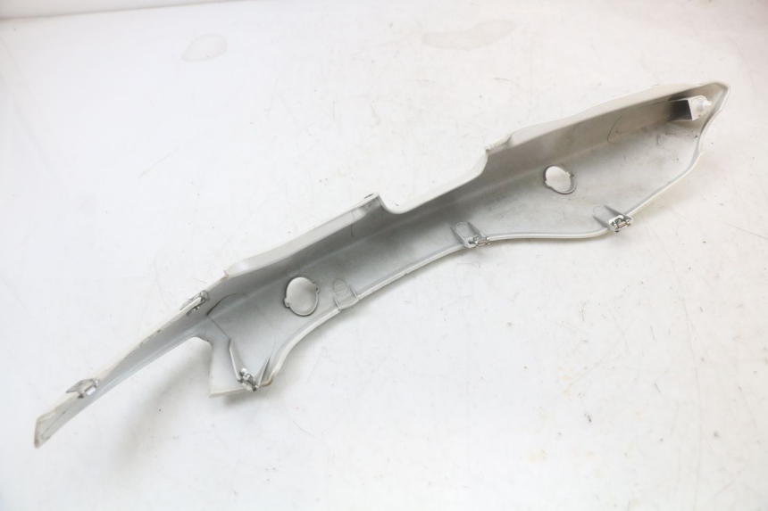 photo de VERKLEIDUNG HINTEN LINKS MOTO GUZZI NORGE 8V GT 1200 (2011 - 2016) - Gesamtansicht des Produkts