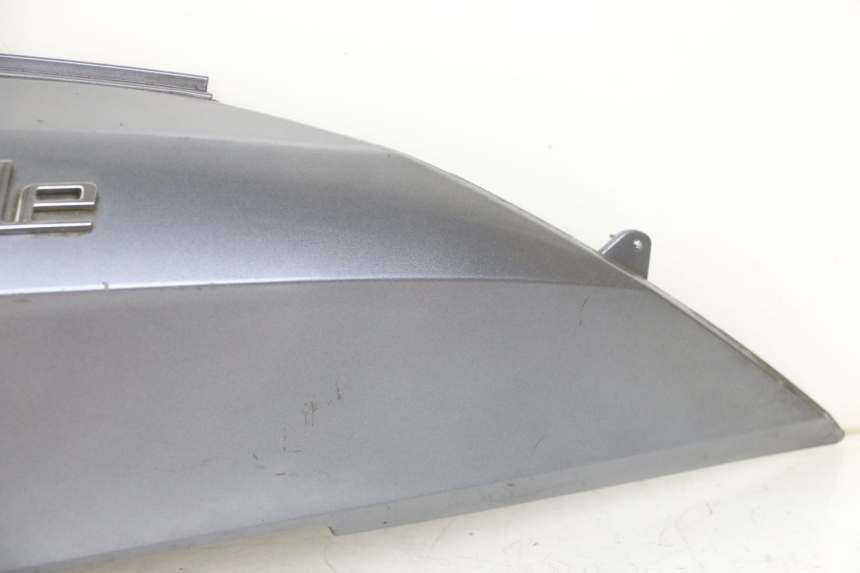 photo de VERKLEIDUNG HINTEN LINKS PEUGEOT BELVILLE 125 (2017 - 2021) - Zoom auf Komponenten