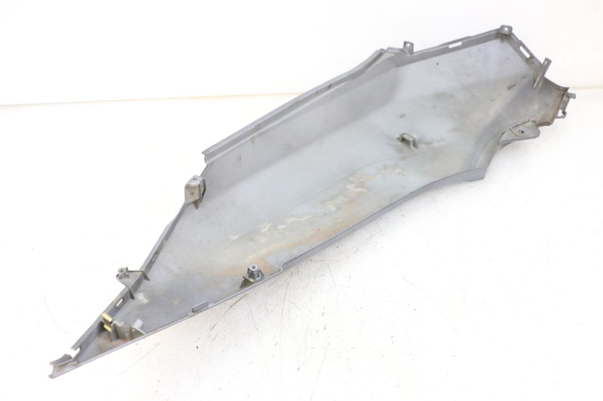 photo de VERKLEIDUNG HINTEN LINKS PEUGEOT BELVILLE 125 (2017 - 2021) - Technische Nahaufnahme