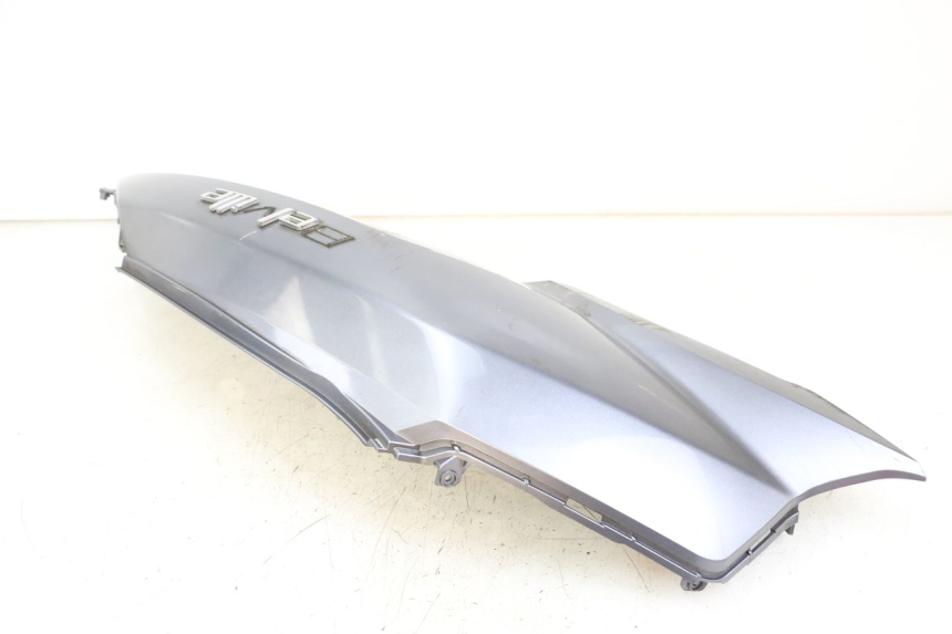 photo de VERKLEIDUNG HINTEN LINKS PEUGEOT BELVILLE 125 (2017 - 2021) - Oberflächenzustand und Material