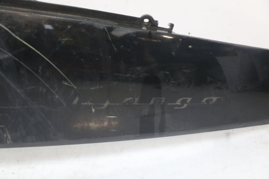 photo de VERKLEIDUNG HINTEN LINKS PEUGEOT DJANGO 125 (2014 - 2017) - Technische Nahaufnahme