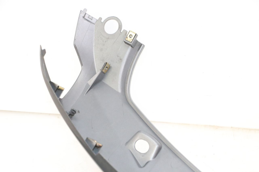 photo de LINKES HINTERES SEITENTEIL PEUGEOT TWEET 4T 50 (2014 - 2019) - Zoom auf Gebrauchszustand