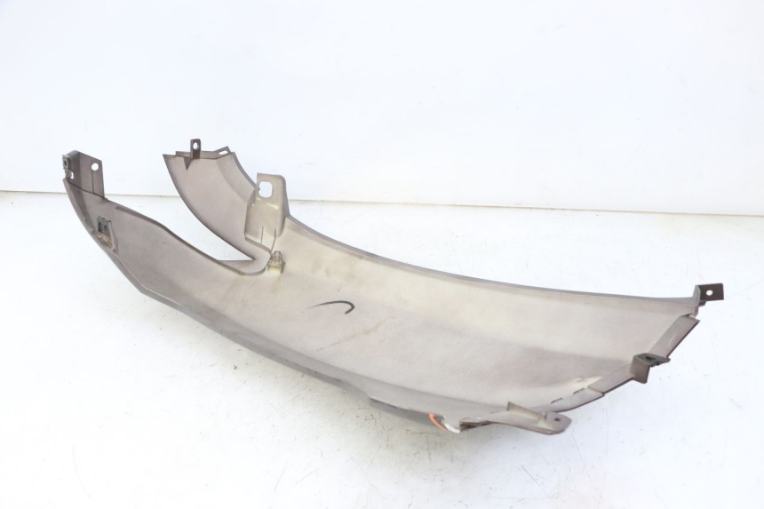 photo de VERKLEIDUNG HINTEN LINKS PEUGEOT VIVACITY 125 (2010 - 2017) - Zoom auf Gebrauchszustand