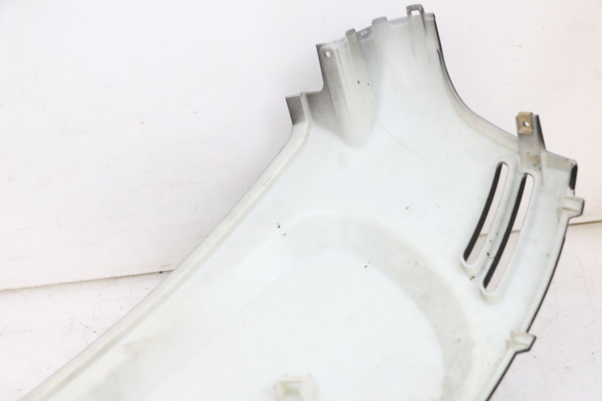 photo de VERKLEIDUNG HINTEN LINKS EFUN PUSA 1 - Alternative Perspektive