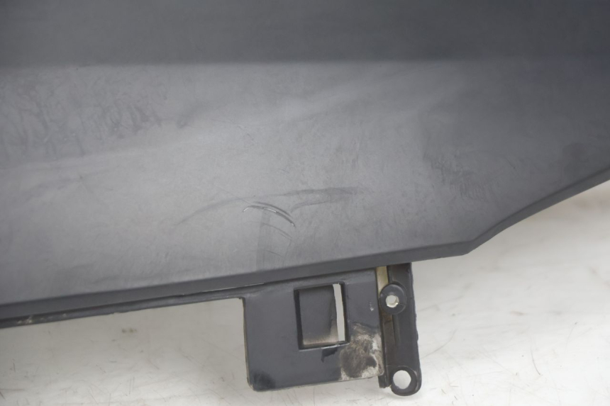 photo de VERKLEIDUNG HINTEN LINKS TNT MOTOR ROMA 12' 2T 50 (2007 - 2018) - Details der Befestigungspunkte