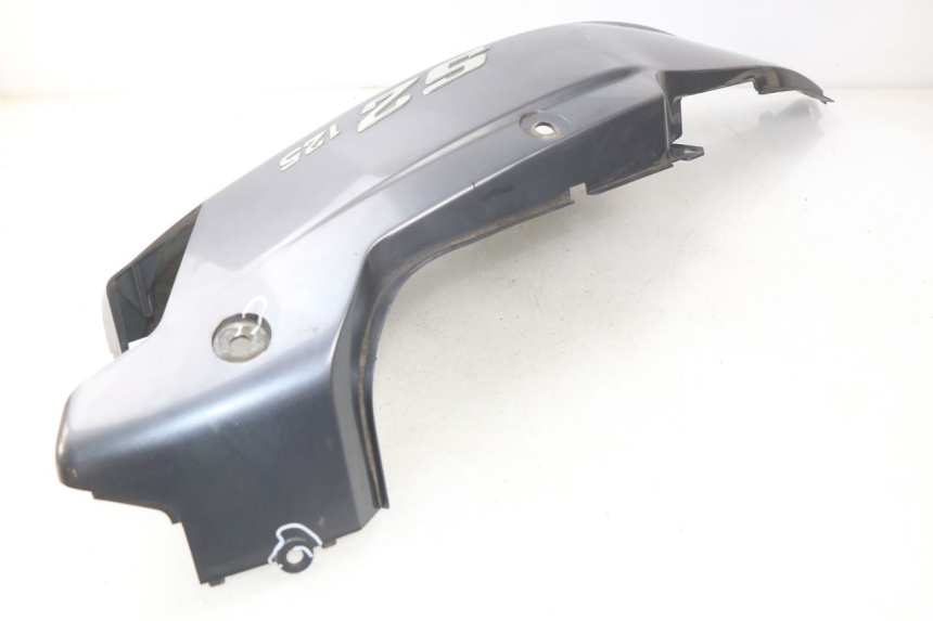 photo de VERKLEIDUNG HINTEN LINKS DAELIM S2 125 (2006 - 2007) - Charakteristische Merkmale