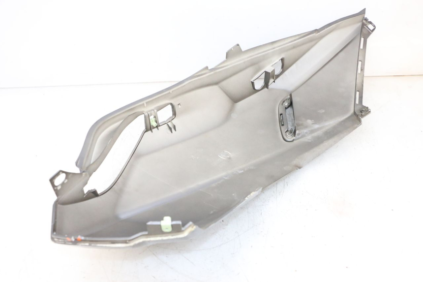 photo de VERKLEIDUNG HINTEN LINKS PEUGEOT SATELIS 125 (2013 - 2018) - Gesamtansicht des Produkts