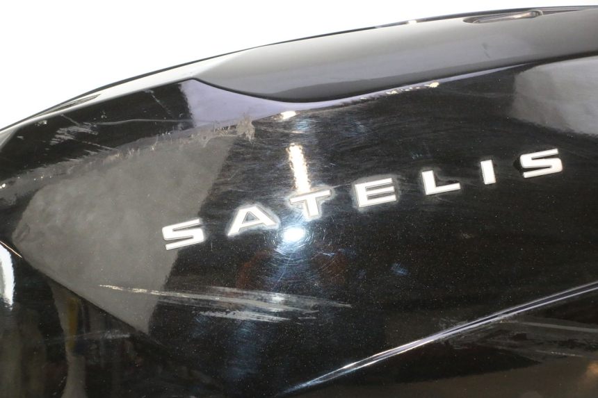 photo de VERKLEIDUNG HINTEN LINKS PEUGEOT SATELIS 125 (2006 - 2009) - Alternative Perspektive