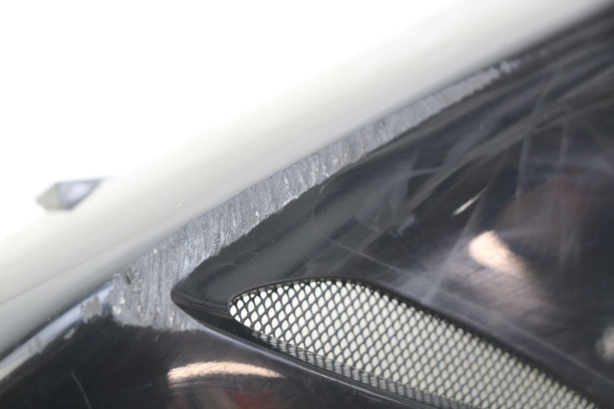 photo de LINKES HINTERES SEITENTEIL APRILIA SR 2T 50 (2012 - 2017) - Details der Befestigungspunkte