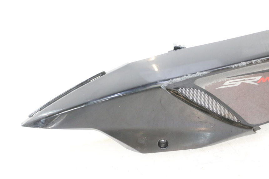 photo de VERKLEIDUNG HINTEN LINKS APRILIA SR MOTARD 50 (2012 - 2018) - Detailansicht des Bauteils