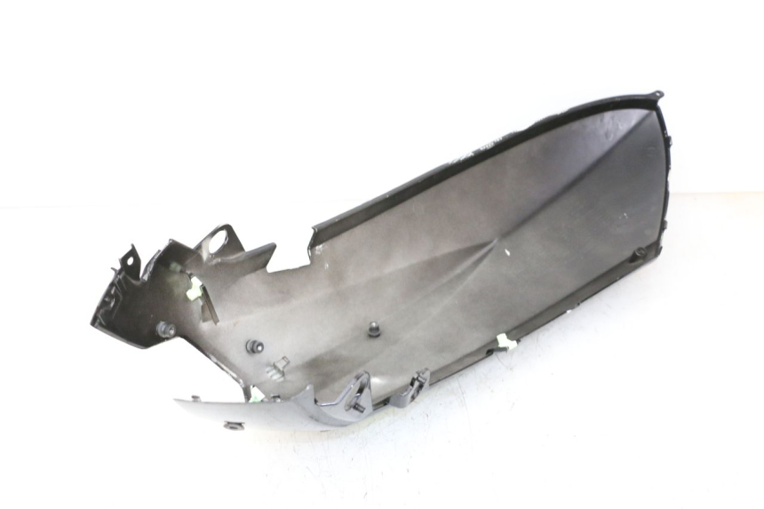 photo de VERKLEIDUNG HINTEN LINKS PEUGEOT STREETZONE I NAKED 2T 50 (2018 - 2020) - Details der Befestigungspunkte