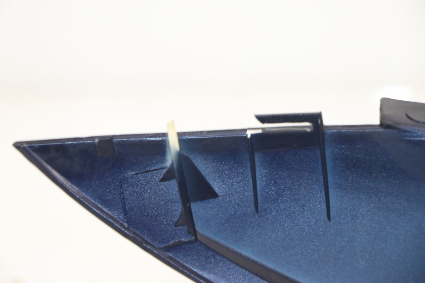 photo de VERKLEIDUNG HINTEN LINKS PEUGEOT SUM UP 125 (2008 - 2013) - Oberflächenzustand und Material