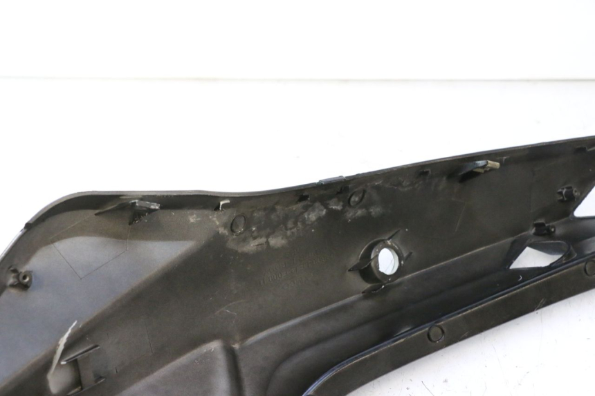 photo de VERKLEIDUNG HINTEN LINKS KYMCO SUPER 8 2T 50 (2007 - 2013) - Charakteristische Merkmale
