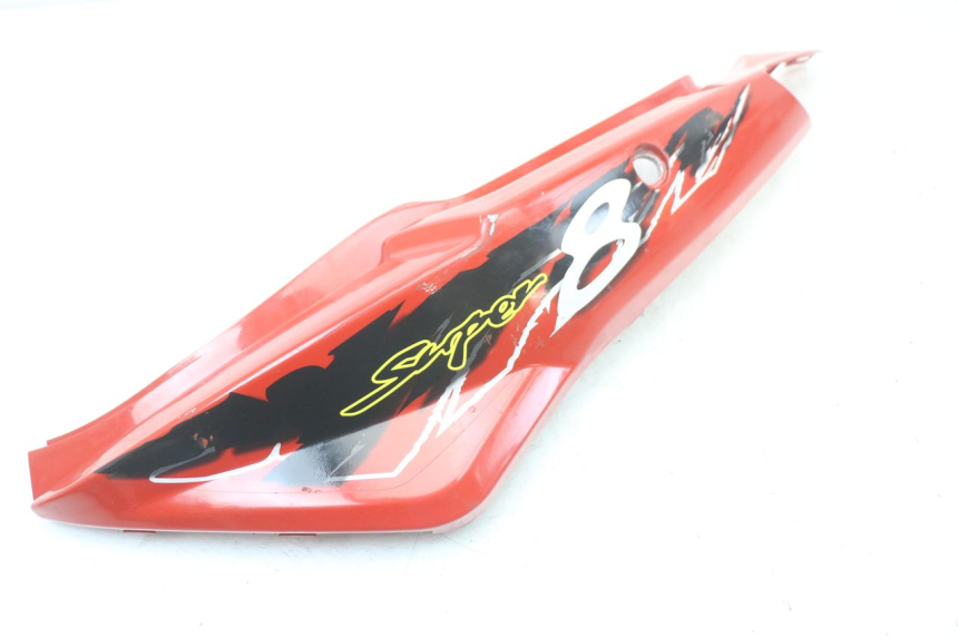 photo de VERKLEIDUNG HINTEN LINKS KYMCO SUPER 8 125 (2008 - 2015) - Detailansicht des Bauteils
