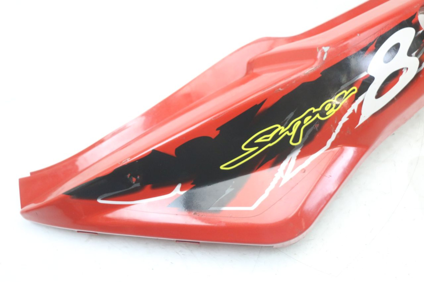 photo de VERKLEIDUNG HINTEN LINKS KYMCO SUPER 8 125 (2008 - 2015) - Zoom auf Gebrauchszustand