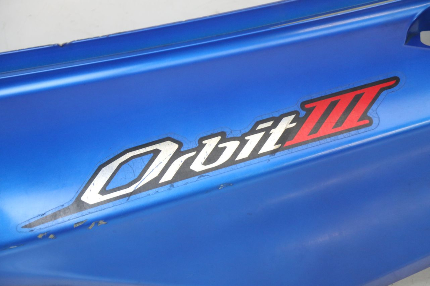 photo de HINTERE LINKE SEITENVERKLEIDUNG SYM ORBIT III 3 4T 50 (2018 - 2021) - Technische Nahaufnahme