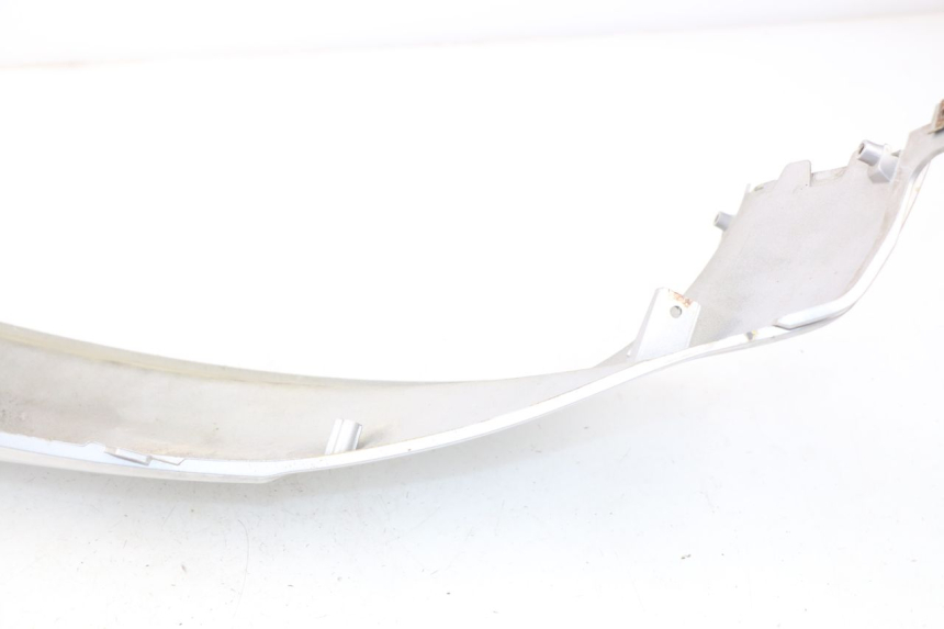 photo de VERKLEIDUNG HINTEN LINKS SYM SYMPHONY 50 (2009 - 2015) - Details der Befestigungspunkte