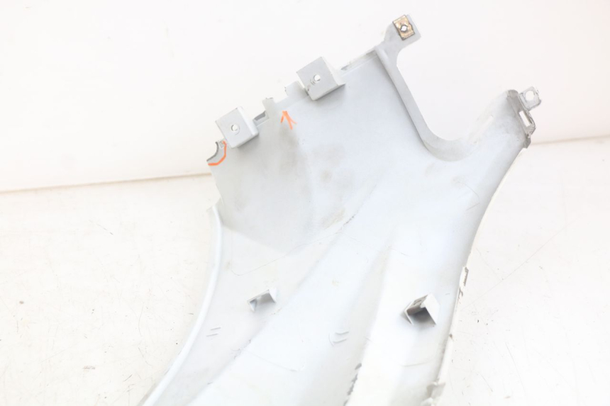 photo de LINKES HINTERES SEITENTEIL PEUGEOT TWEET 4T 50 (2018 - 2022) - Details der Befestigungspunkte