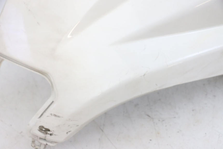 photo de VERKLEIDUNG HINTEN LINKS PEUGEOT TWEET PRO EFI 4T 50 (2021 - 2022) - Zoom auf Gebrauchszustand