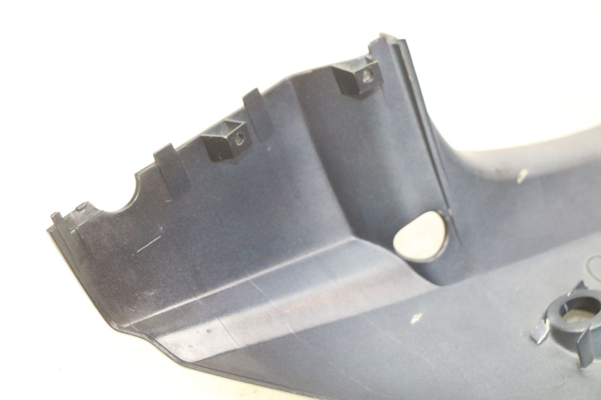 photo de LINKES HINTERES SEITENTEIL KYMCO VITALITY 2T 50 (2004 - 2010) - Details der Befestigungspunkte