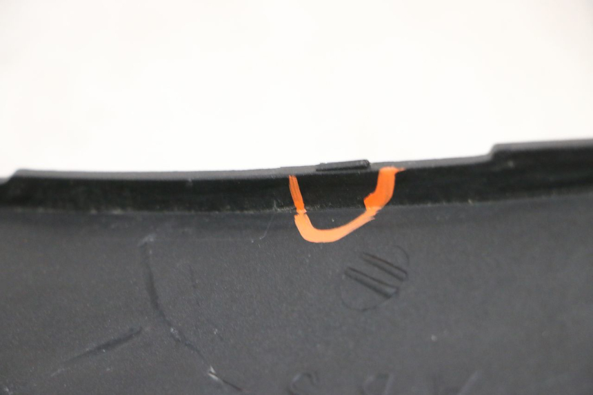 photo de VERKLEIDUNG HINTEN LINKS MBK WAAP 125 (2008 - 2013) - Details der Befestigungspunkte