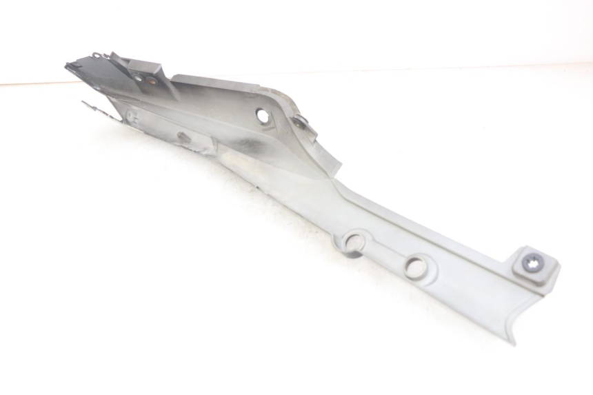 photo de LINKES HINTERES SEITENTEIL SYM WOLF SB 125 (2011 - 2018) - Detailansicht des Bauteils