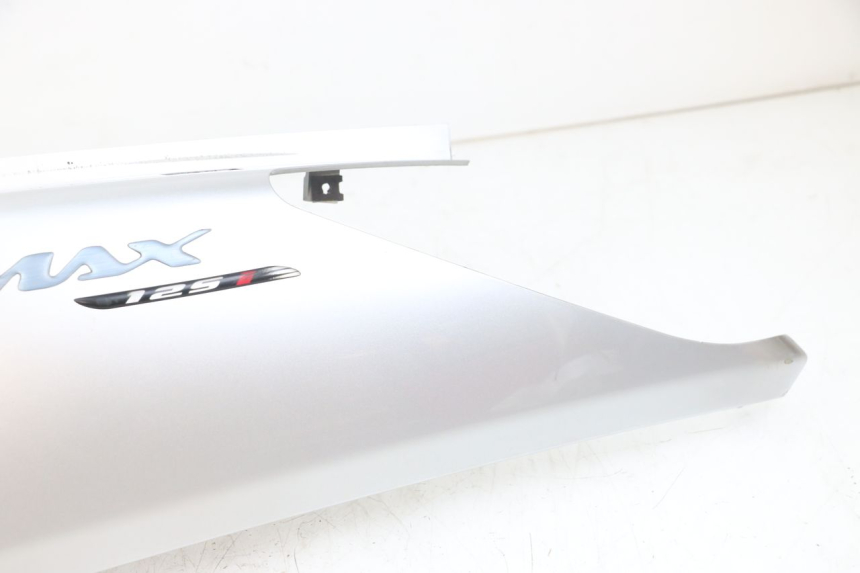 photo de LINKES HINTERES SEITENTEIL YAMAHA XMAX X-MAX 125 (2006 - 2009) - Details der Befestigungspunkte