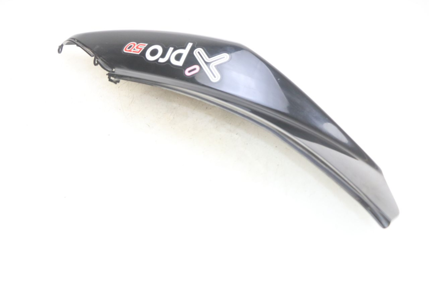 photo de LINKES HINTERES SEITENTEIL SYM X-PRO 4T 50 (2014 - 2021) - Details der Befestigungspunkte