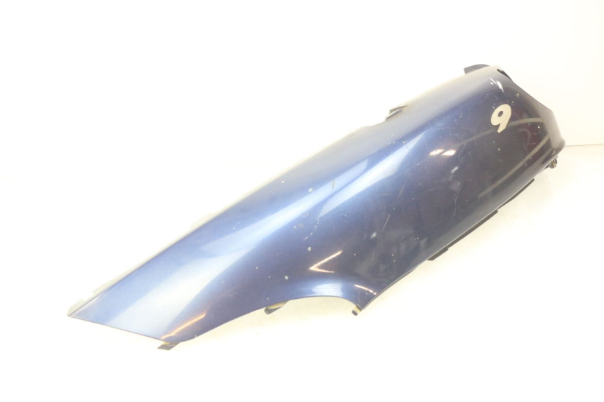 photo de HINTERE LINKE SEITENVERKLEIDUNG PIAGGIO X9 EVOLUTION 500 (2003 - 2005) - Details der Befestigungspunkte