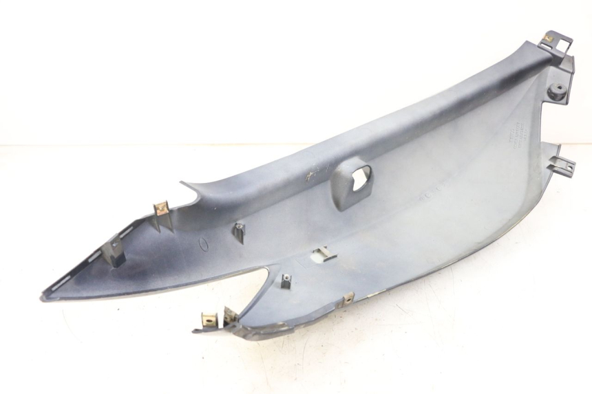 photo de HINTERE LINKE SEITENVERKLEIDUNG KYMCO XCITING 250 (2006 - 2009) - Detailansicht des Bauteils