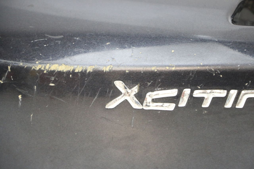 photo de HINTERE LINKE SEITENVERKLEIDUNG KYMCO XCITING 250 (2006 - 2009) - Ergänzendes Produktfoto