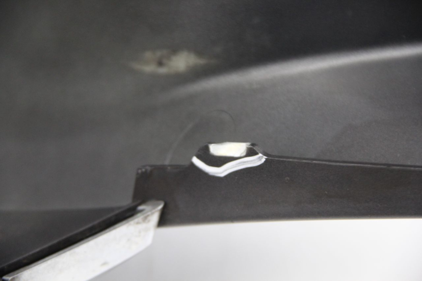 photo de LINKES HINTERES SEITENTEIL PIAGGIO XEVO - X EVO 125 (2007 - 2017) - Geprüftes Gebrauchtteil