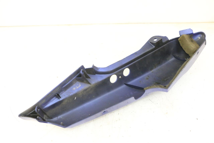 photo de VERKLEIDUNG HINTEN LINKS YAMAHA FZS FAZER 600 (2001 - 2003) - Zoom auf Gebrauchszustand