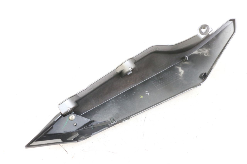 photo de VERKLEIDUNG HINTEN LINKS YAMAHA XJ6 ABS 600 (2008 - 2016) - Zoom auf Gebrauchszustand