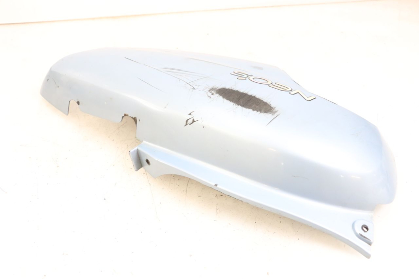 photo de VERKLEIDUNG HINTEN LINKS YAMAHA YN NEO'S 50 (1997 - 2004) - Oberflächenzustand und Material