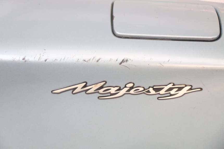 photo de VERKLEIDUNG HINTEN LINKS YAMAHA YP MAJESTY 125 (2002 - 2006) - Technische Nahaufnahme