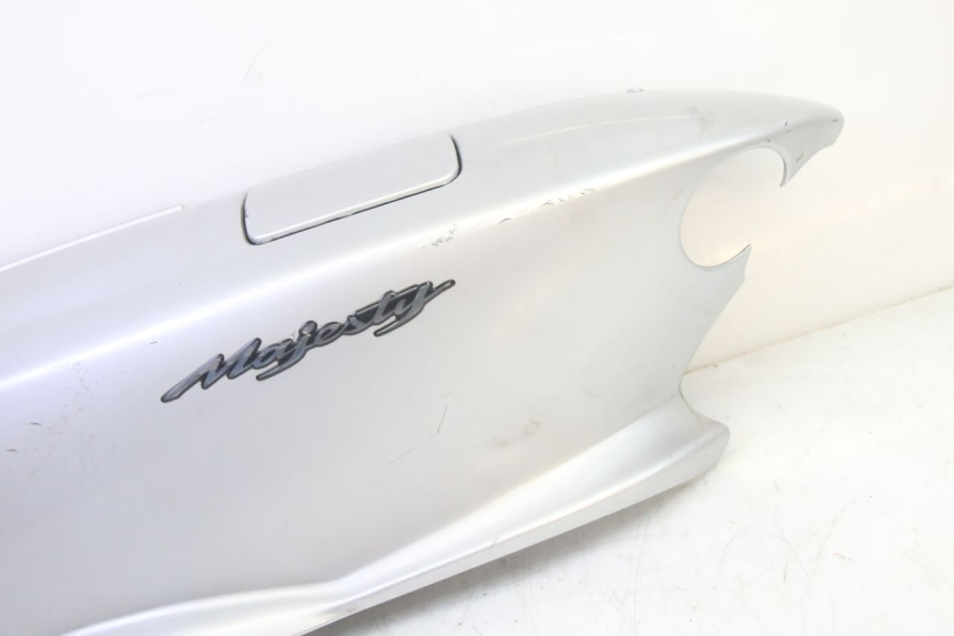 photo de VERKLEIDUNG HINTEN LINKS YAMAHA YP MAJESTY 125 (2002 - 2006) - Zoom auf Gebrauchszustand