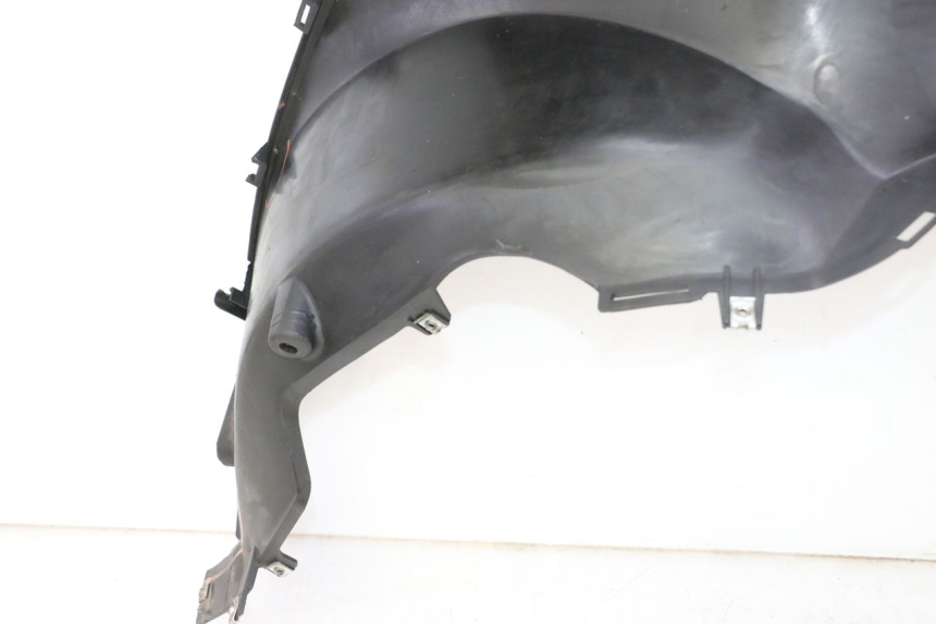 photo de FRONTVERKLEIDUNG RECHTS QUADRO 4 4D 350 (2015 - 2018) - Charakteristische Merkmale