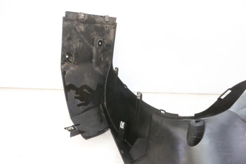 photo de FRONTVERKLEIDUNG RECHTS QUADRO 4 4D 350 (2015 - 2018) - Oberflächenzustand und Material