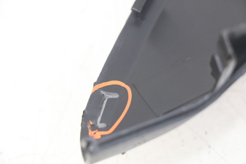 photo de RECHTER VORDERER SEITENWAND KYMCO AGILITY 16+ 4T 50 (2018 - 2023) - Technische Nahaufnahme