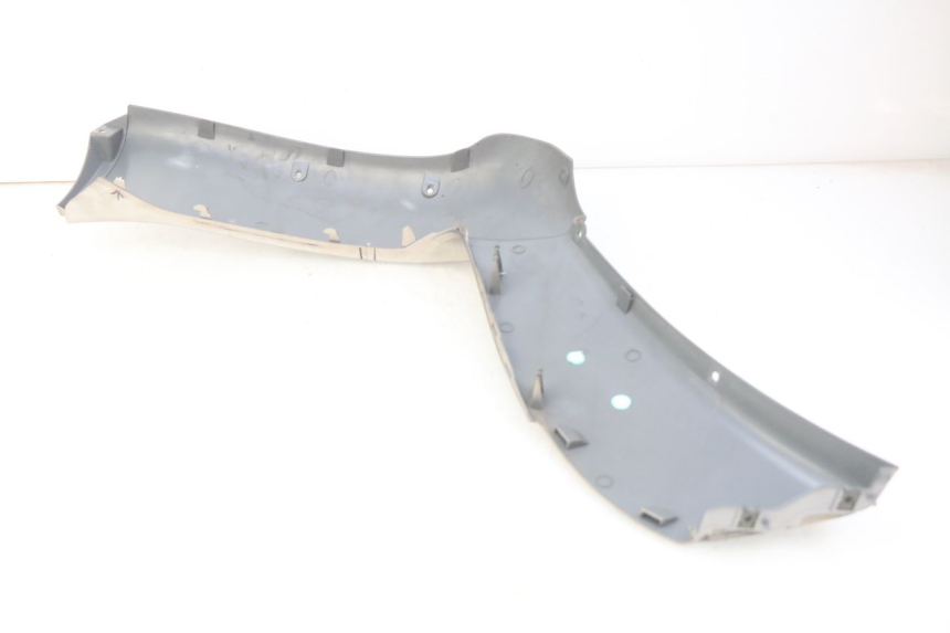 photo de RECHTES VORDERES SEITENTEIL ECCITY ARTELEC 670 1 (2013 - 2017) - Zoom auf Gebrauchszustand