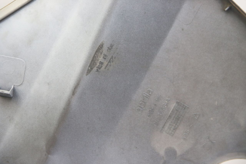 photo de RECHTES VORDERES SEITENTEIL APRILIA ATLANTIC 500 (2002 - 2003) - Zoom auf Komponenten