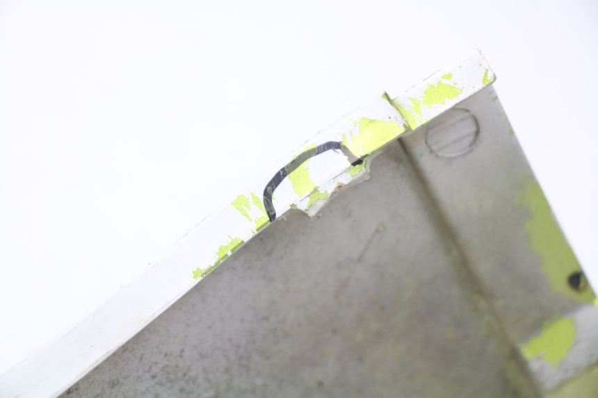 photo de FRONTVERKLEIDUNG RECHTS ERIDER CARGO 1 (2009 - 2018) - Details der Befestigungspunkte