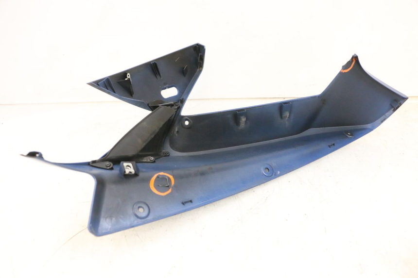 photo de FRONTVERKLEIDUNG RECHTS YAMAHA FJR ABS 1300 (2006 - 2012) - Details der Befestigungspunkte