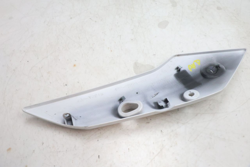 photo de FRONTVERKLEIDUNG RECHTS YAMAHA FZ8 800 (2010 - 2016) - Weitere Ansicht des Artikels