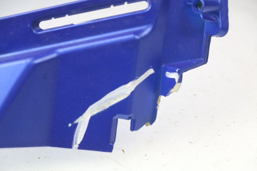 photo de FRONTVERKLEIDUNG RECHTS PEUGEOT JET FORCE CARBU 50 (2003 - 2016) - Weitere Ansicht des Artikels