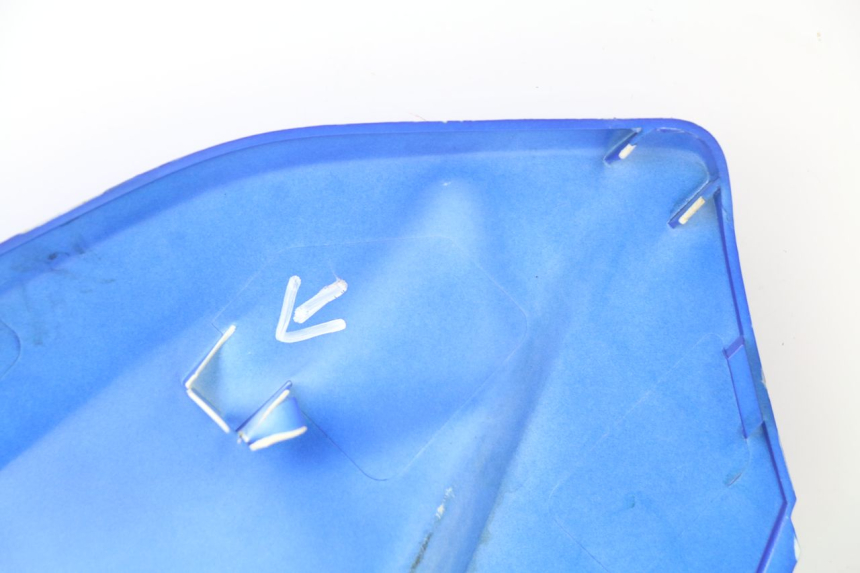 photo de FRONTVERKLEIDUNG RECHTS PEUGEOT JET FORCE CARBU 50 (2003 - 2016) - Details der Befestigungspunkte